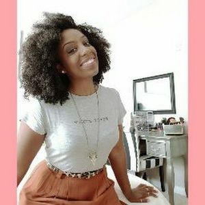 Meet your Posher, Shania